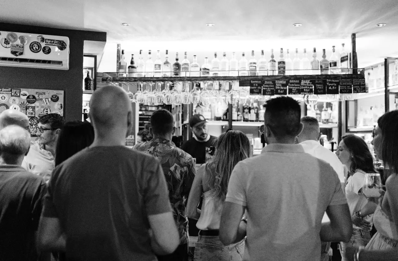 Bicauda Gin - Una Serie di Grandi Eventi